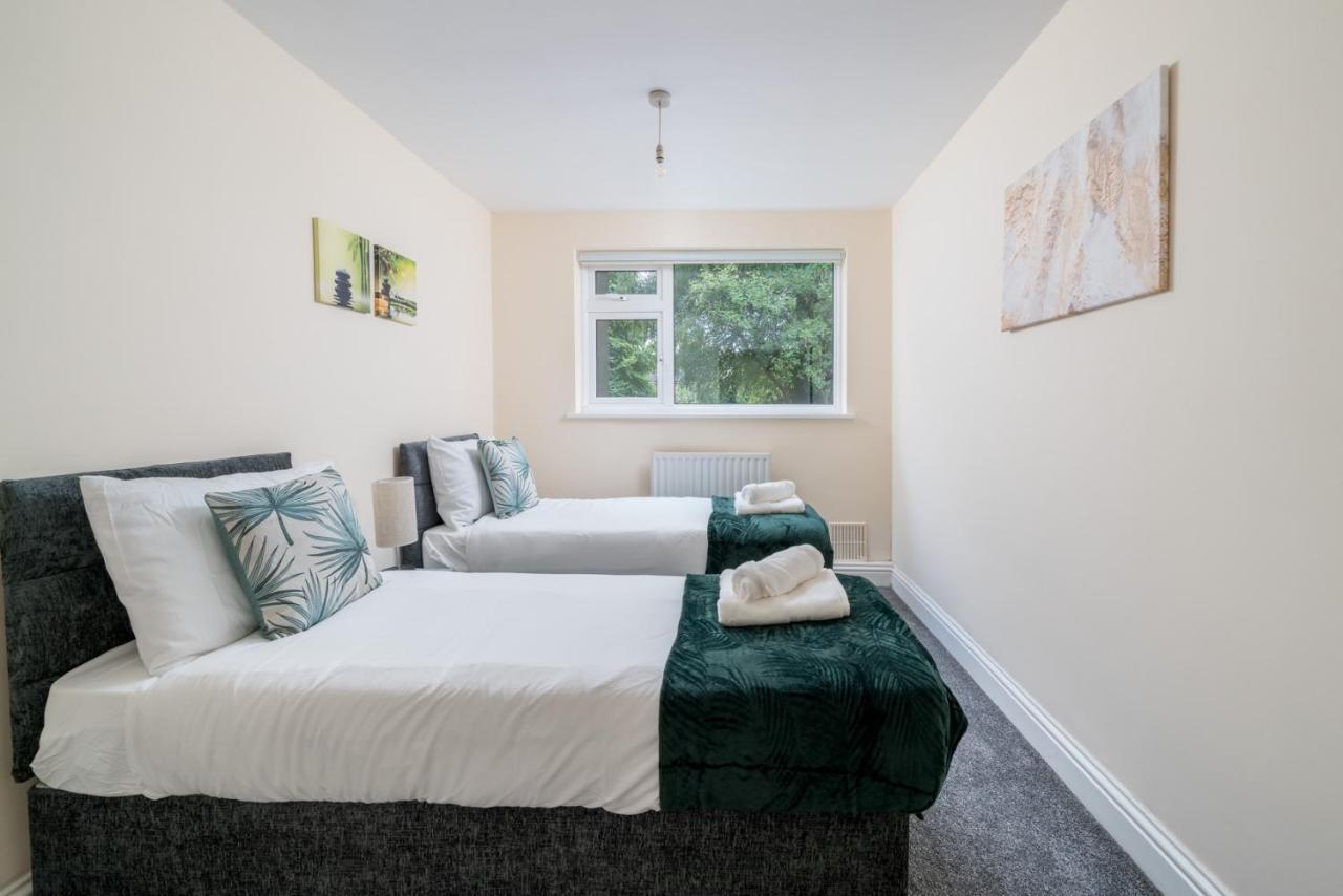 Redhill Surrey 2 Bedroom Pet Friendly Apartment By Sublime Stays Extérieur photo