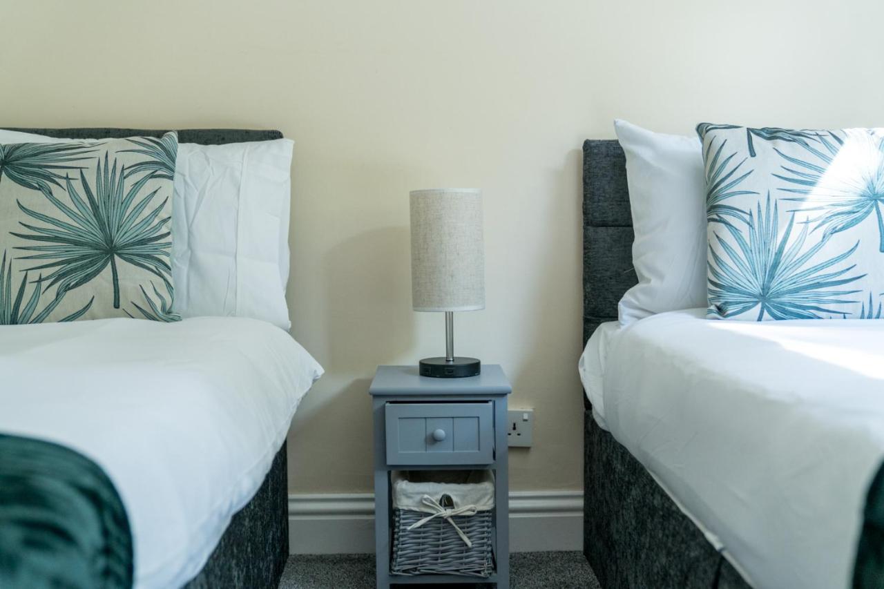 Redhill Surrey 2 Bedroom Pet Friendly Apartment By Sublime Stays Extérieur photo